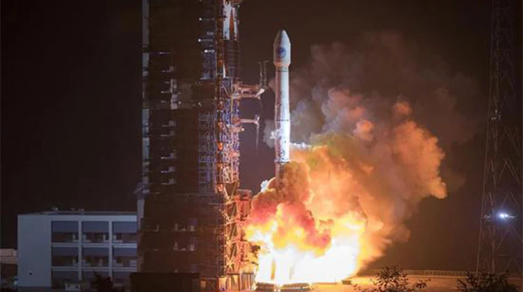 China lança satélites de navegação Twin Beidou